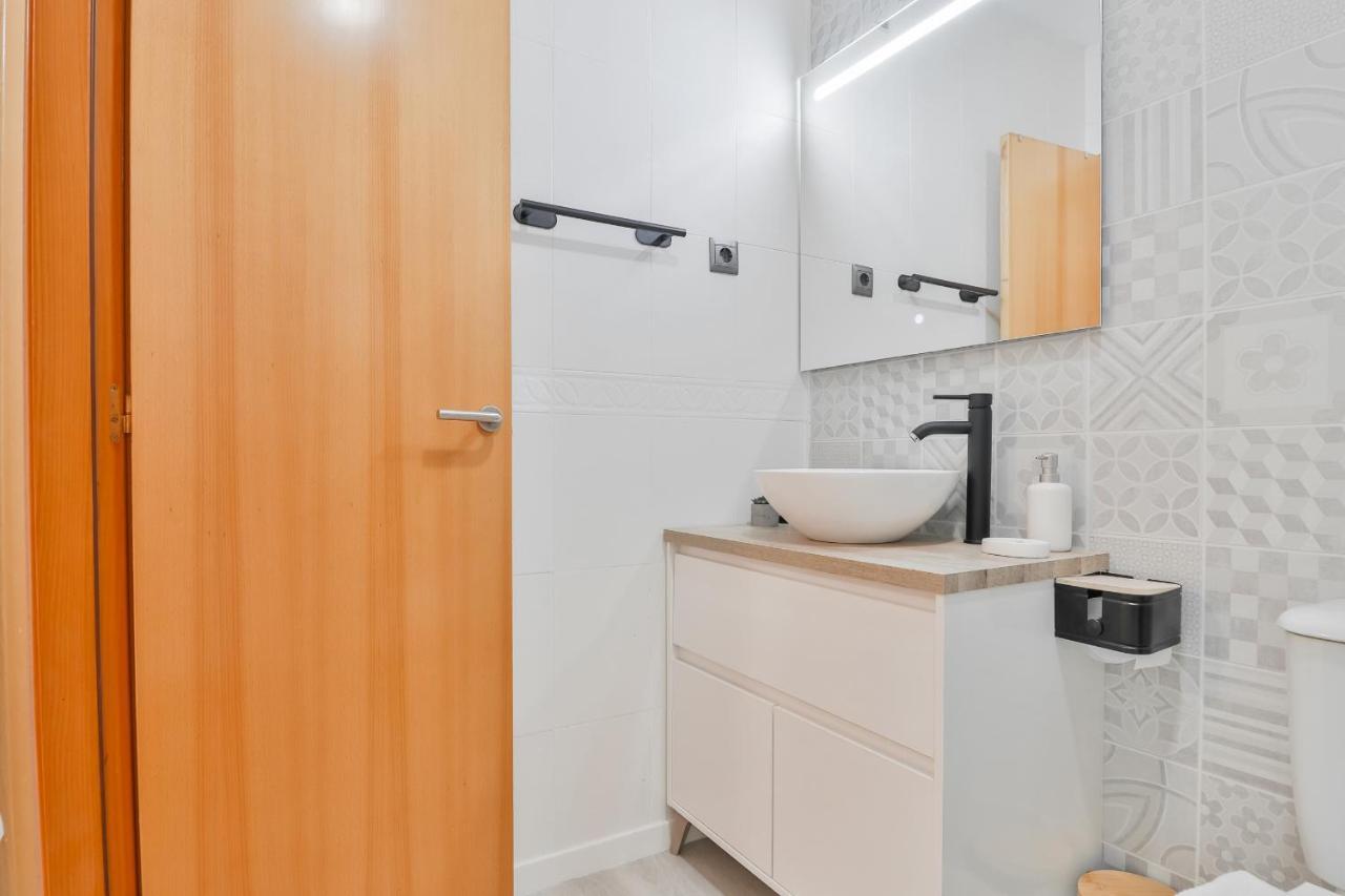 C14 - Nice Studio Close To Historical Center มาลากา ภายนอก รูปภาพ