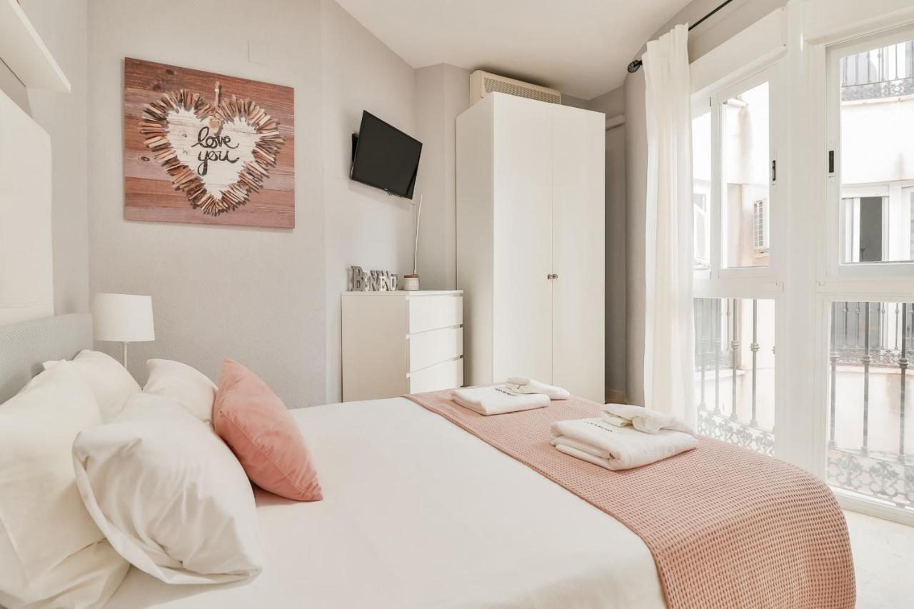 C14 - Nice Studio Close To Historical Center มาลากา ภายนอก รูปภาพ